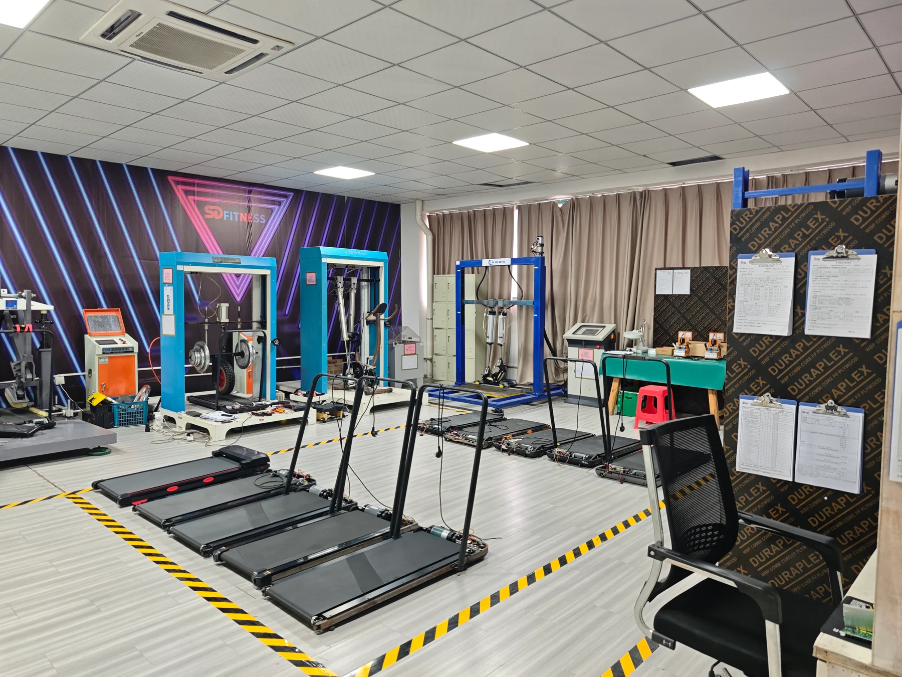 Treadmill test equipment in the manufacturing partner’s laboratory